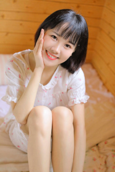 《漂亮的女邻居》三级